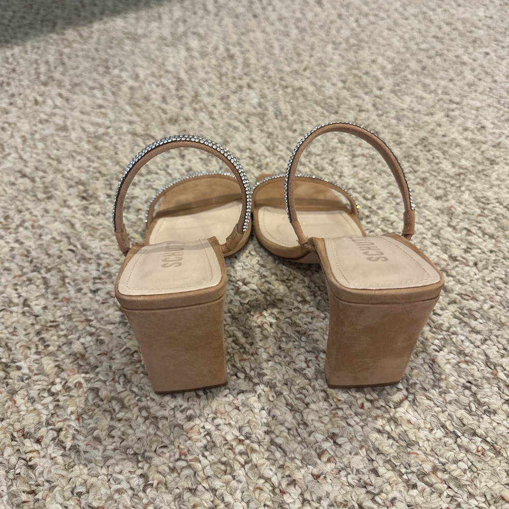 SCHUTZ Tan Heels with Block Heel Design